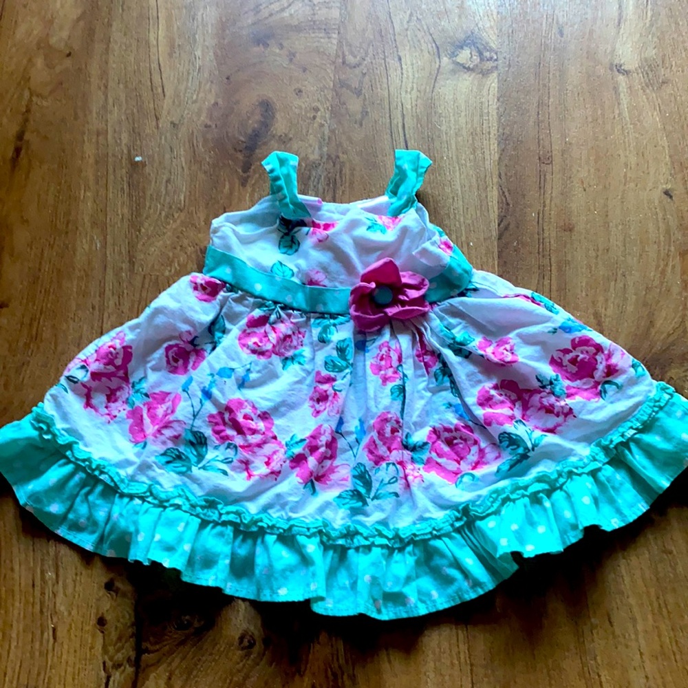 Beautiful Floral dress Size 3/6M